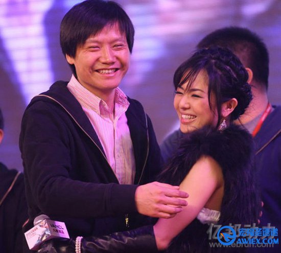 苍井空喊话雷军